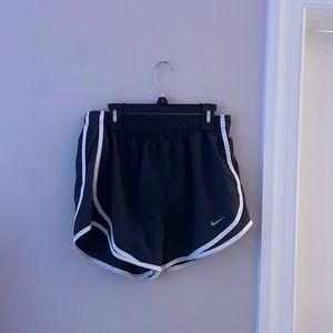 dark gray nike shorts